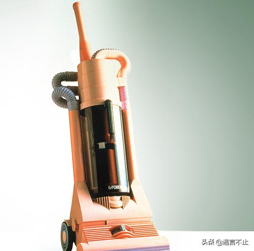 失败5127次、买不起食品、自己缝衣服，卖吹风机