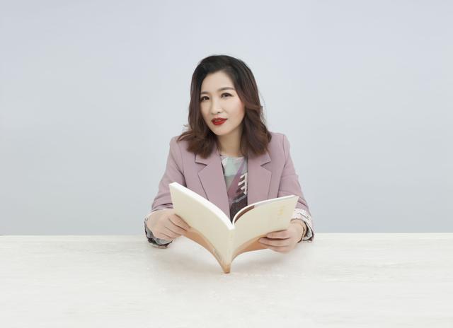 亲笔签名，尚焕焕新书《山那边》，你们拿到了吗？