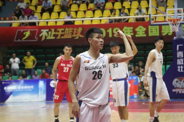 球员故事｜广西威壮篮球俱乐部本土之星庞峥麟