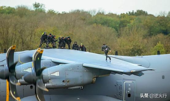 欧洲的标准运输机！能当加油机的A400M！西方最大