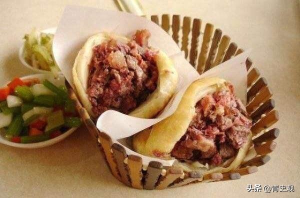 得到过郭德纲和冯巩称赞的，保定驴肉火烧，背