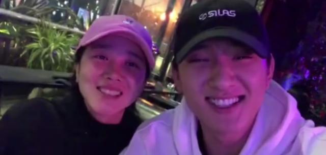 分手传闻后陈小纭发文称赞绿色好看，疑暗示于小彤劈腿两人已分手