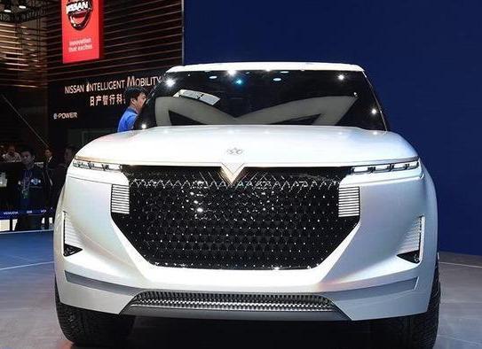 东风全新SUV曝光，外形像路虎，7座＋四驱卖16万