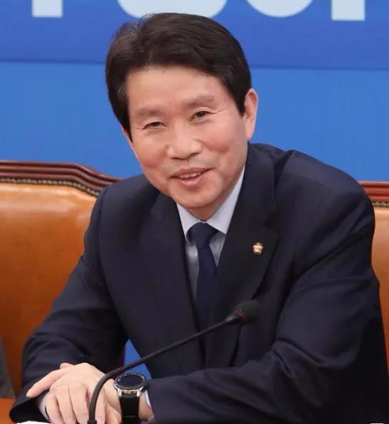 三星继承人李在镕会是韩国财阀终结世袭第一人