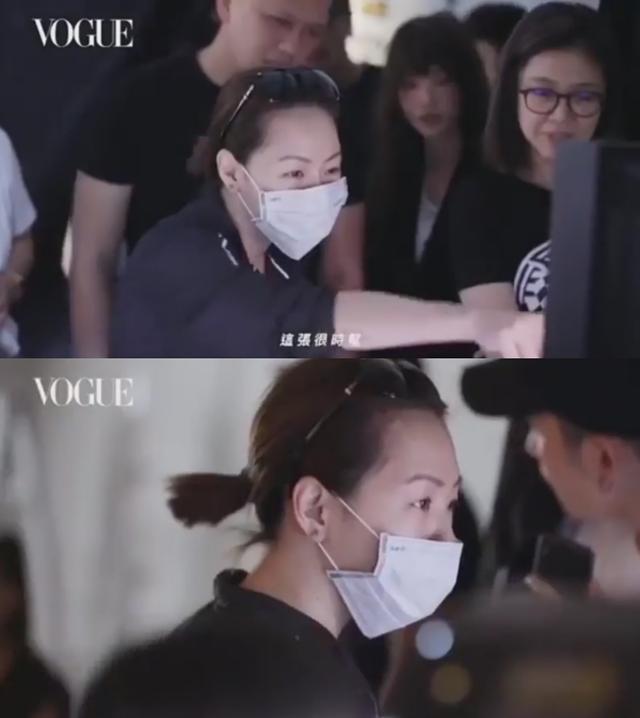 小S大女儿许曦文罕见晒自拍，素颜微笑出镜，高级脸也能清纯