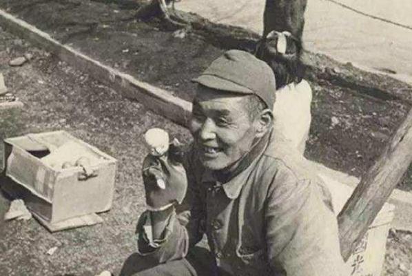 河南一老农收养日本逃兵47年，逃兵回国后，这样