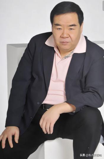 肥猫郑则仕，欠8000万债，还捐款50万，被遗忘晚