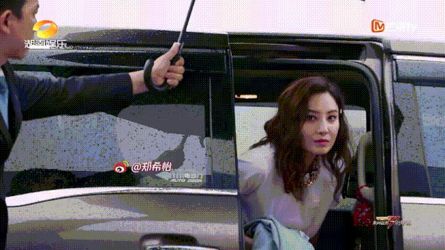 明明有巨星潜质可惜一直红不起来，她要是认命