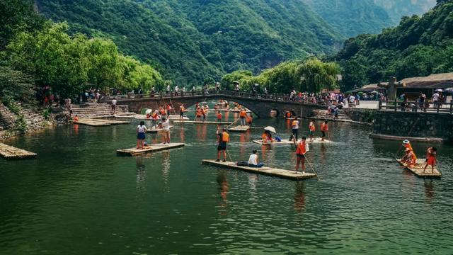 34亿年前的岩石、世界奇峡、亚洲落差最大的瀑布，都聚集在河南