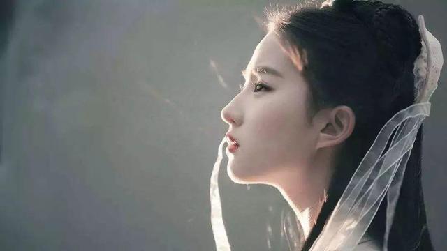 女星要是帅起来，就没男人什么事了！她们比男人还要刚