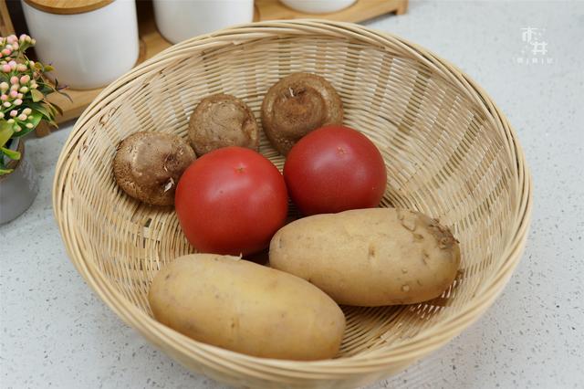 这菜，媳妇经常当饭吃，不到5元成本，每周吃几次，瘦起来容易了