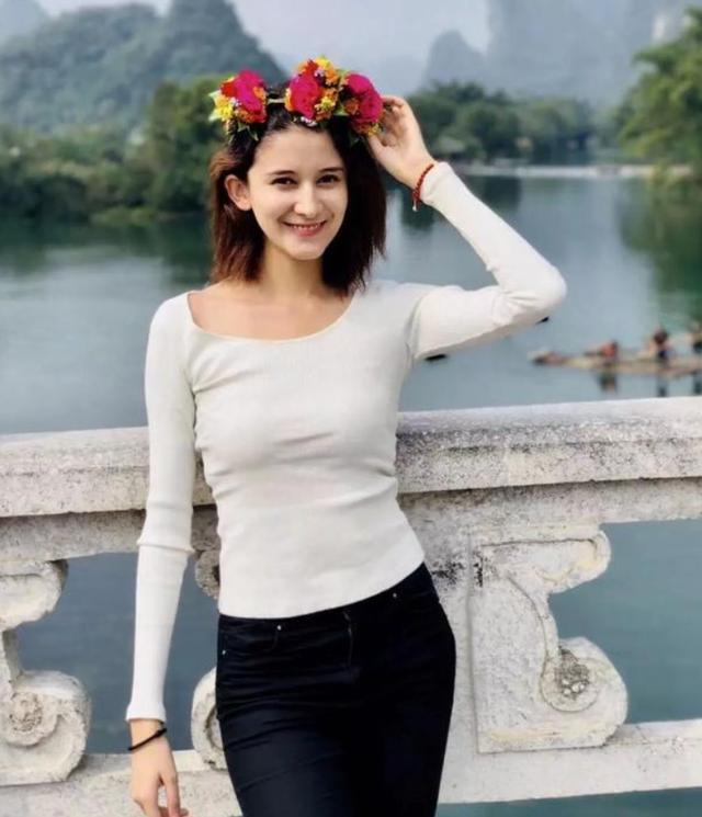 深夜约会美女，面对“老实人”人设的李晨，人设要再次“翻车”