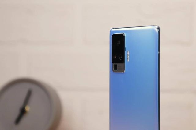 影像旗舰vivo X50 Pro测评：典雅外观与前沿科技结合的典范