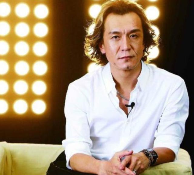 2018年，李咏客死异乡不愿回国，哈文含泪说出难