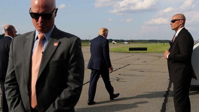 病毒在白宫迅速蔓延，“大内保镖”纷纷确诊，上将都被紧急隔离