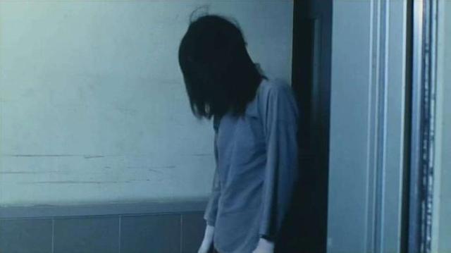 还把《山村老尸》当作一部恐怖片？时隔21年我才看懂它背后的含义