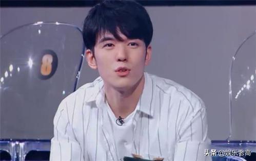 明星们犯错后粉丝的态度？众粉丝：我偶像不会犯错