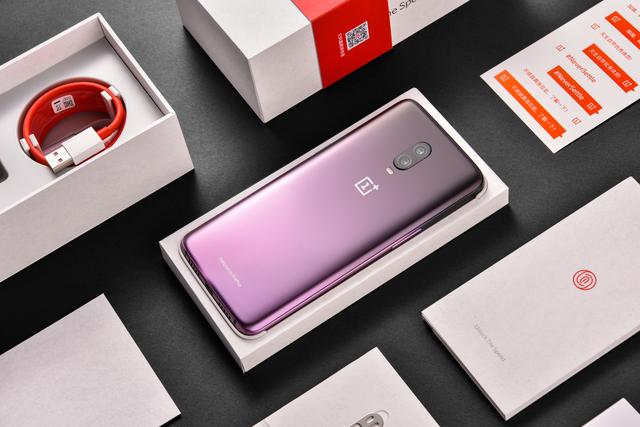 全面屏、光感屏幕指纹一加6T发布，起售价3399！