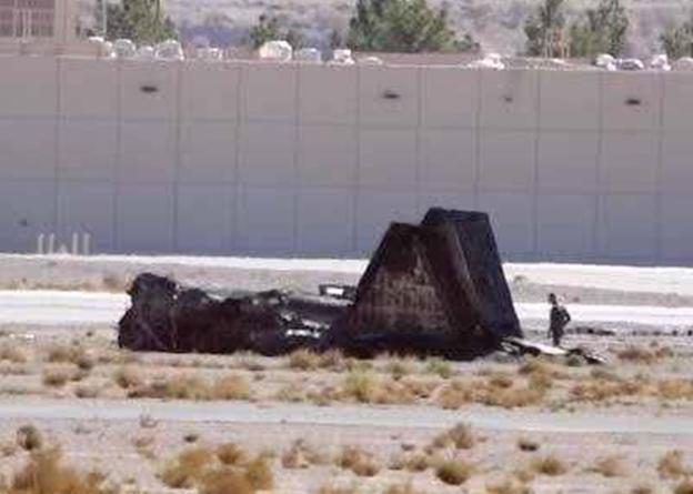 抗疫表演中F22突然坠毁，美军改口不承认感染，