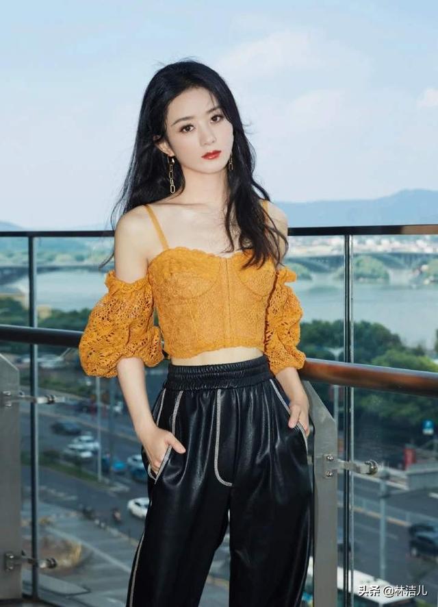 连赵丽颖宋茜都爱上裙子+靴子的搭配，谁说甜美和帅气不能兼顾？
