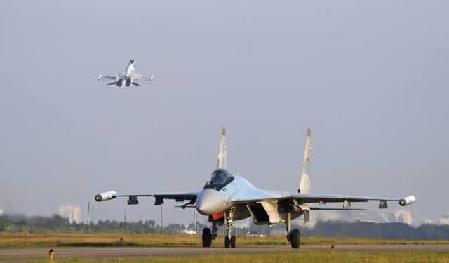 苏35锁定美军F22？连隐身能力都不具备的俄制战机