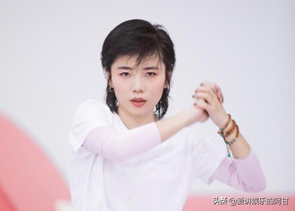 翻车了，许飞致歉p图和黄晓明合照，情商低还是蓄意炒作？
