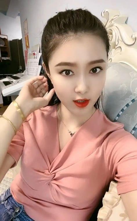 庄重而不失娇艳