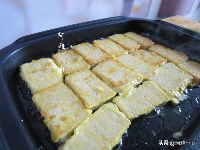 豆腐这样做，外酥里嫩嘎嘎香，成本不足2元钱，全家吃的过瘾
