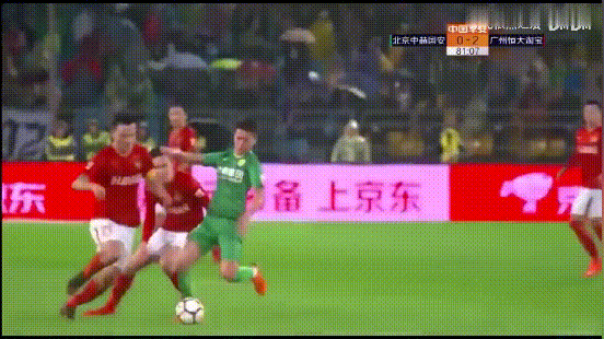 这种犯规，到底算不算故意伤人？韦世豪恶意犯规大起底