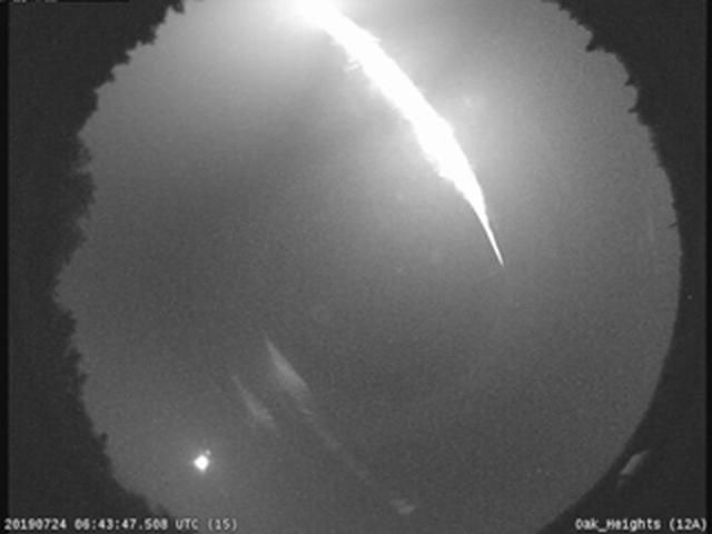 加拿大全天摄像机，拍摄到明亮的火球！来自太空巨大的陨石