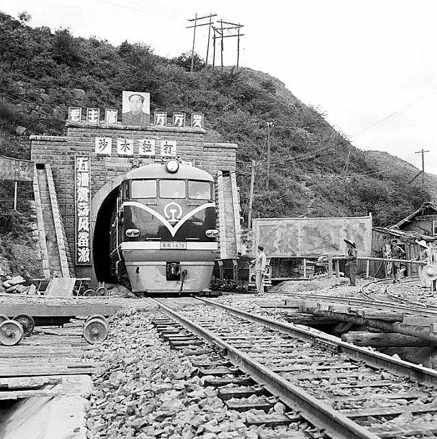 通车半个世纪的成昆铁路，为什么堪称“神话”？