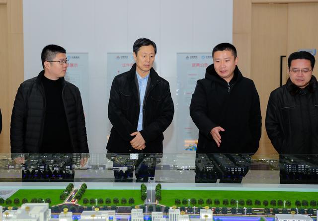 济南新材料产业园区管委会主任陈西武开展企业调研