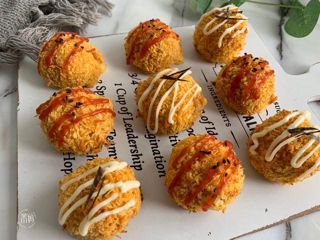 土豆别炒着吃，换种新花样，外酥里嫩咬一口满嘴酥，比吃炸鸡过瘾