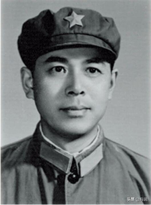 苏式飞机舱盖矮？设计师采集我军飞行员身材数