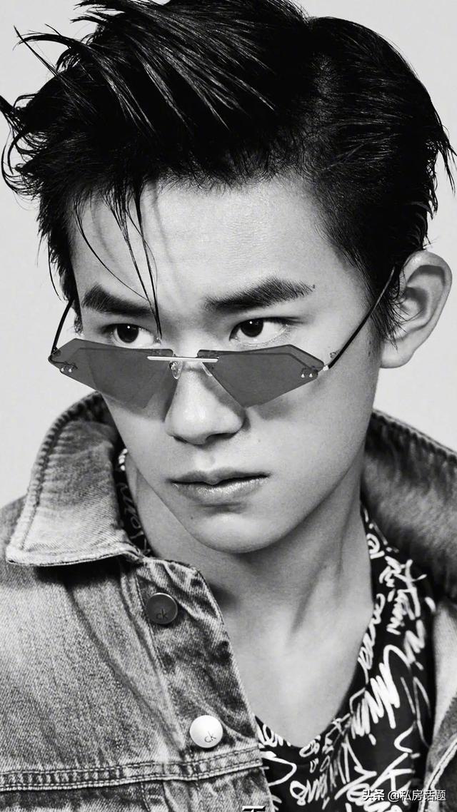易烊千玺，一个被娱乐圈宠爱的人，你喜欢吗？