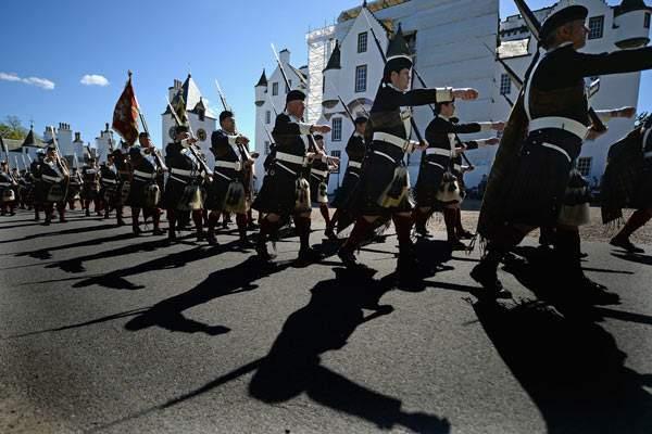 军队男兵的妻子称军嫂，女兵丈夫如何称呼？可别叫错了