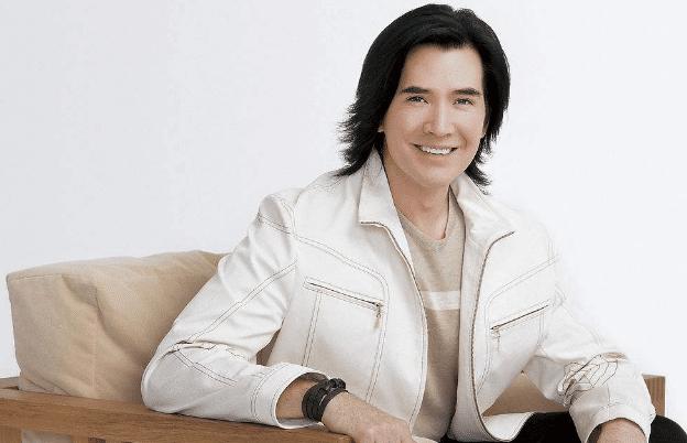 她与费翔相爱多年，最后却另嫁天王，如今她很