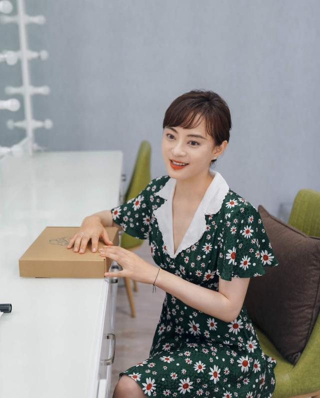 造型|孙俪长发造型 让一颦一笑更是温婉动人