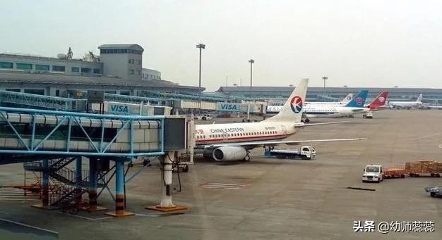 中国一座非常厉害的省份，拥有九座国际机场，