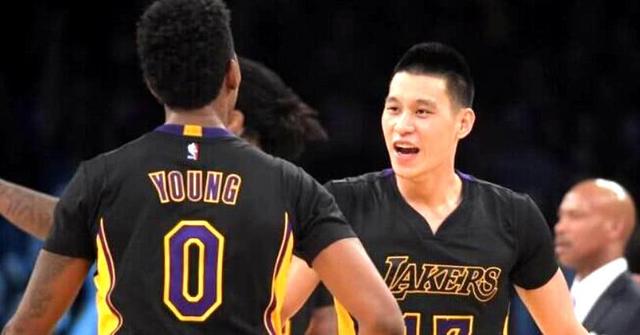 林書豪NBA生涯最霸氣一球！科比給他擋拆，但其實是一次配合失誤