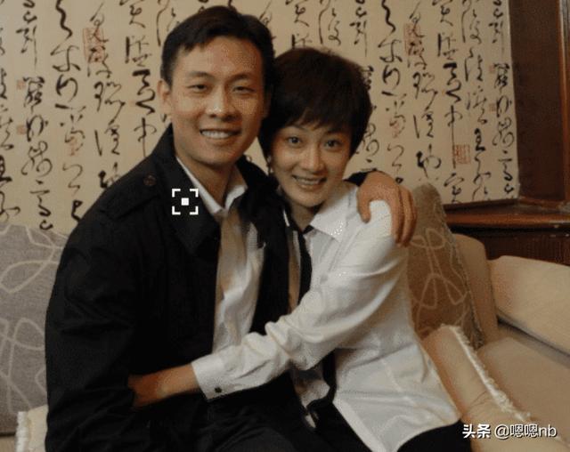他娶大六岁的妻子，婚前无人认识婚后成为“影帝”，如今幸福不已