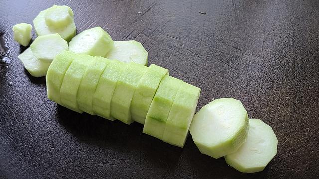 鱼肉这样做味道更香，做法简单又营养，我家经常吃的一道家常菜