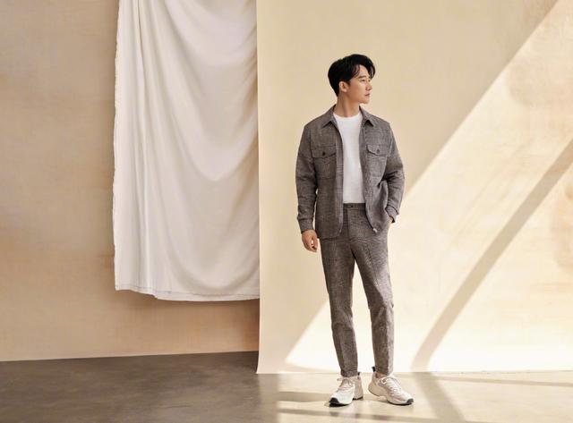 恋情曝光直接公布，不躲躲藏藏，颇有担当的男明星