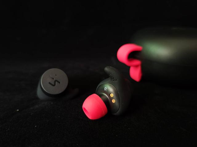蓝牙耳机还可以这么玩？可变身的HAKII FIT蓝牙耳机体验