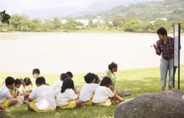 国学大师于丹为何会跌落“神坛”？与童年教育