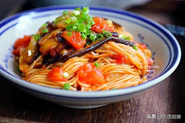 夏天最爱做的焖面，菜、面一锅出，比豆角焖面还入味