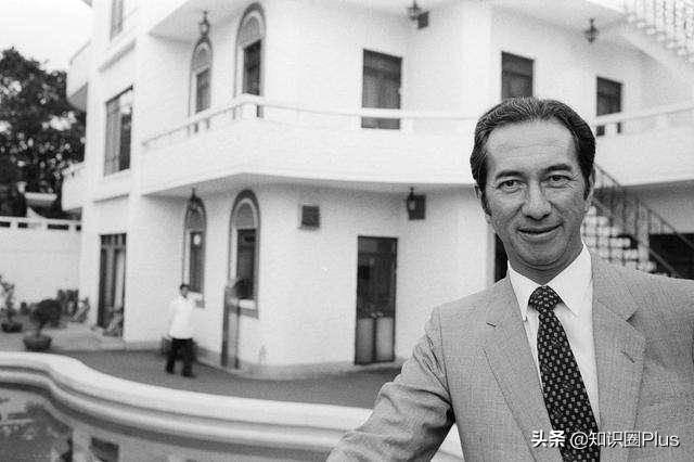 何鸿燊何氏家族悼文，留下四房十七杰，详细了