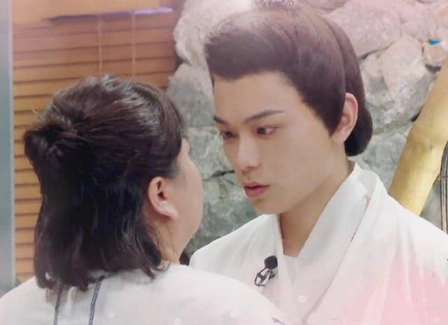 “男神收割机”贾玲成“渣女”，力压巩俐袁泉