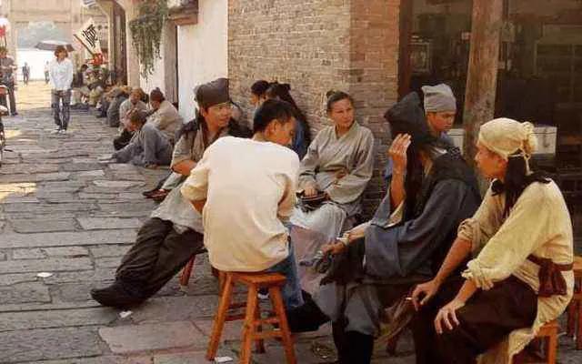 真的不必羡慕明星，他们的生活就是可以为所欲为