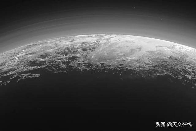 出人意料！别看冥王星的大气层稀薄，它的坚固你无法想象